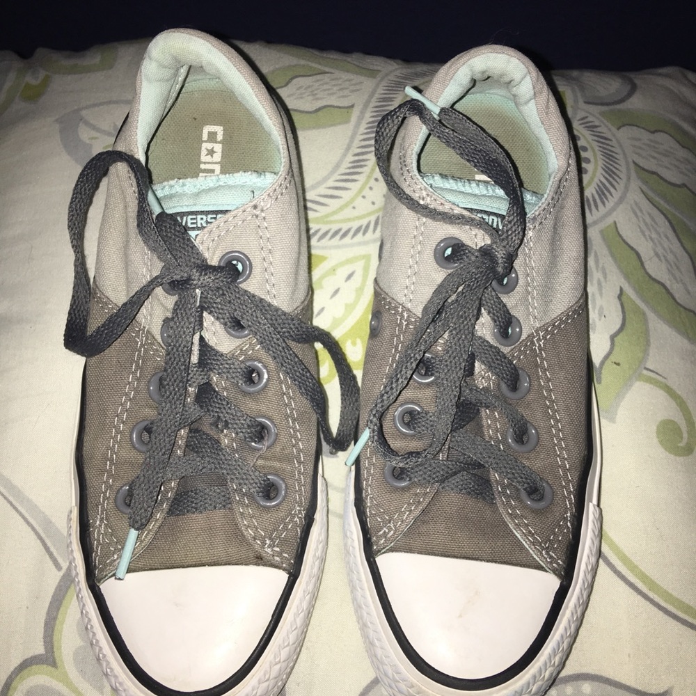 Ladies Converse - Picture 4 of 6